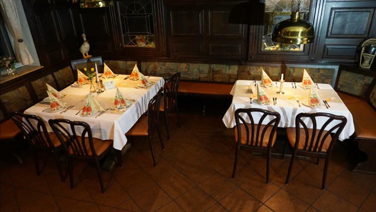 Hotel Am Schloss Borbeck Есен Екстериор снимка